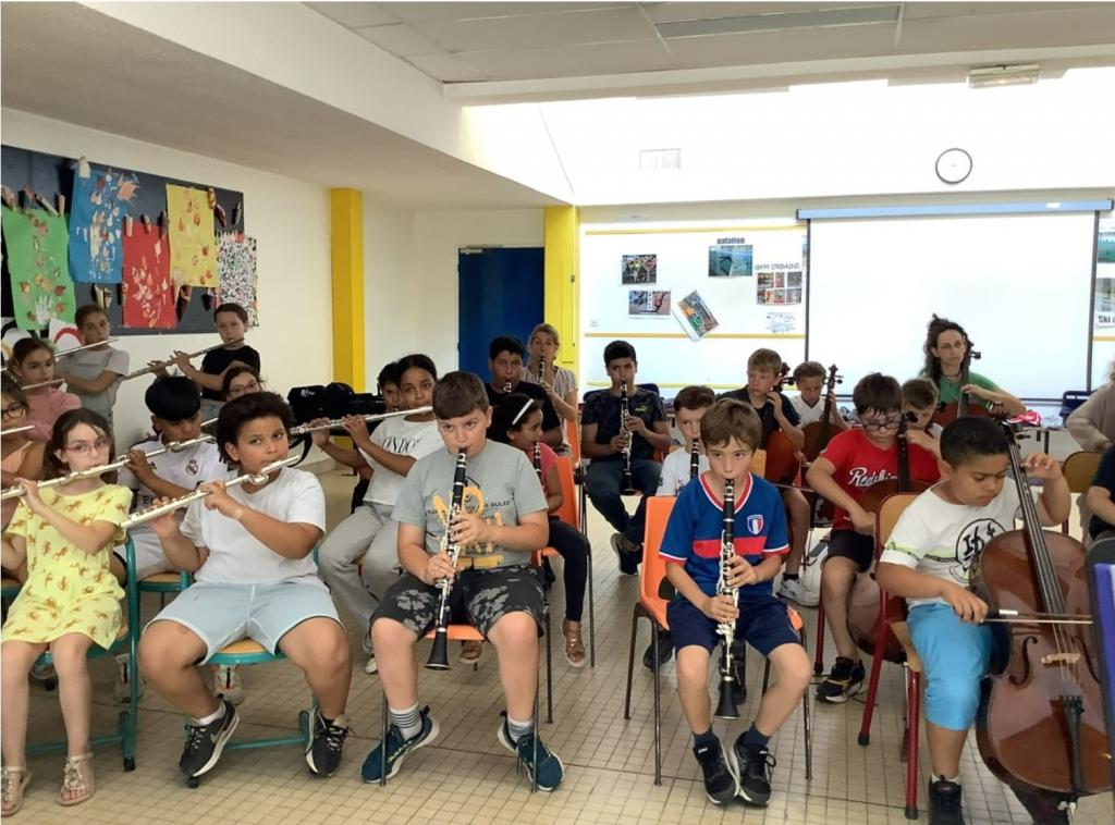 Les collégiens s'entraînent avec nous Thumbnail